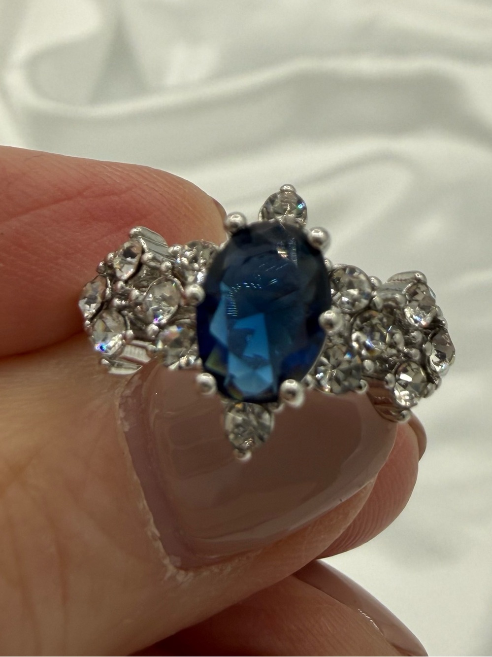Silver Sz 6 Ring Deep Blue Oval Center Stone Clear Accent Stones